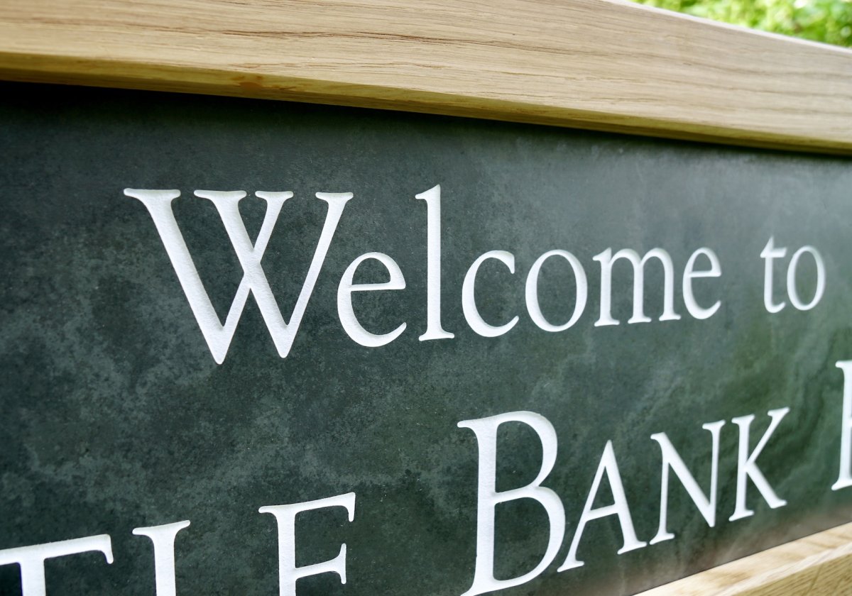 Premium Engraved Slate Sign On Oak Posts - Image 6